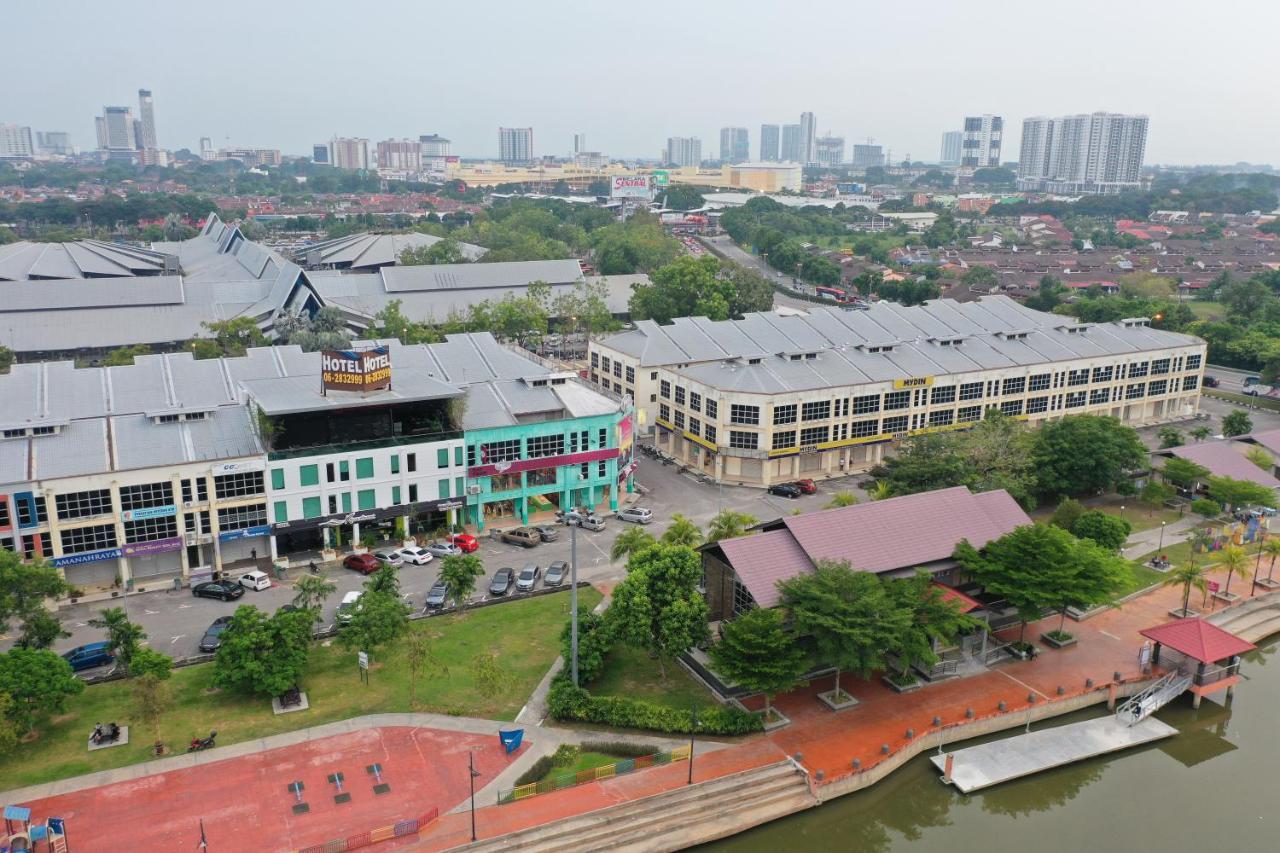 Riverfront Boutique Hotel Malacca Extérieur photo